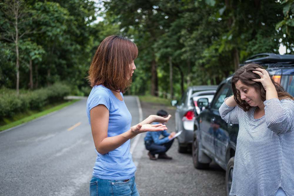¿Debo dar una declaración a la compañía de seguros del conductor culpable después de un accidente de automóvil?