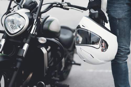 ¿Qué Son las Leyes sobre Cascos de Motocicleta en Jacksonville, Florida?