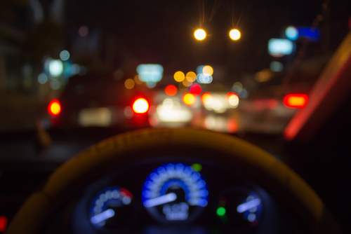 ¿Cuántos accidentes son causados por la conducción bajo los efectos del alcohol?