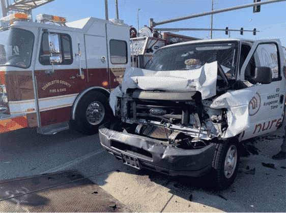 Seis Estudiantes y Conductor Heridos en Accidente de Autobús Escolar en el Charlotte County