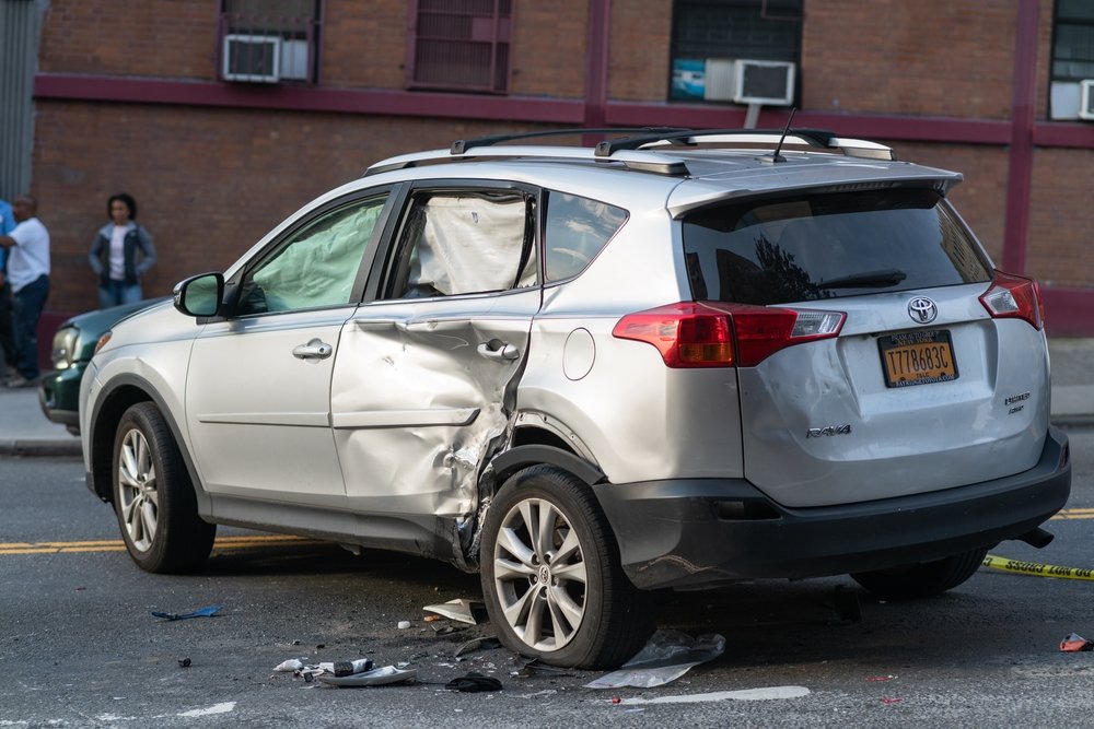 ¿Cómo se pueden prevenir los accidentes por impacto lateral?