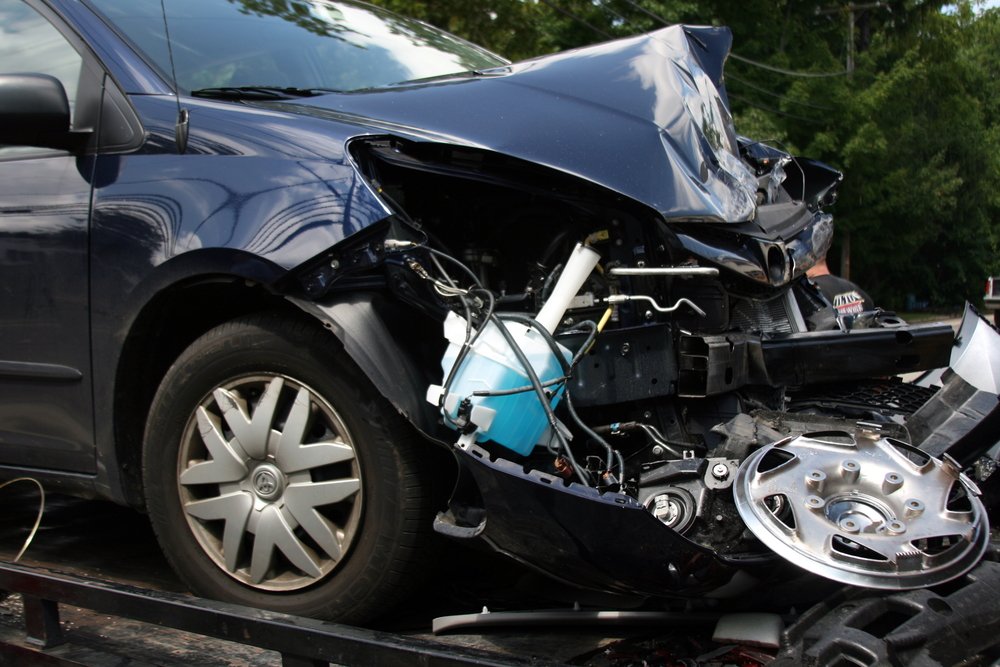 Mi coche está destrozado – ¿Debería tomar fotos?
