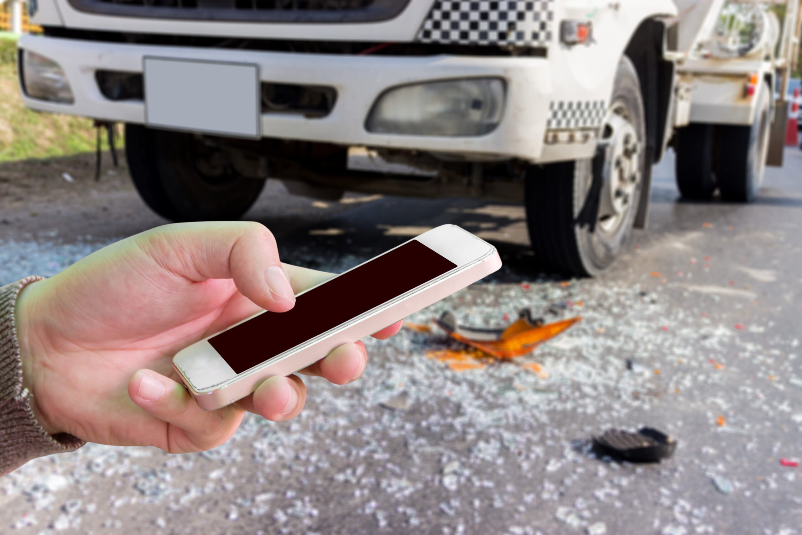 ¿Qué Evidencia Debo Recoger Después de un Accidente con un Camión Semi?