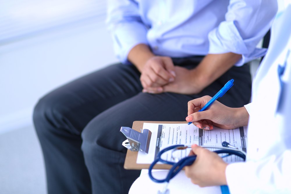 ¿Cómo puede un abogado de accidentes de camiones semi ayudarme con mis facturas médicas?