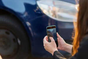 Should I Take Photos at the Scene of a Fort Lauderdale Car Accident?