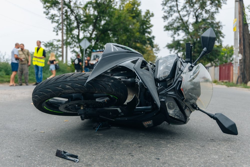 ¿Qué tan importantes son las declaraciones de testigos en las reclamaciones por accidentes de motocicleta en Fort Myers?
