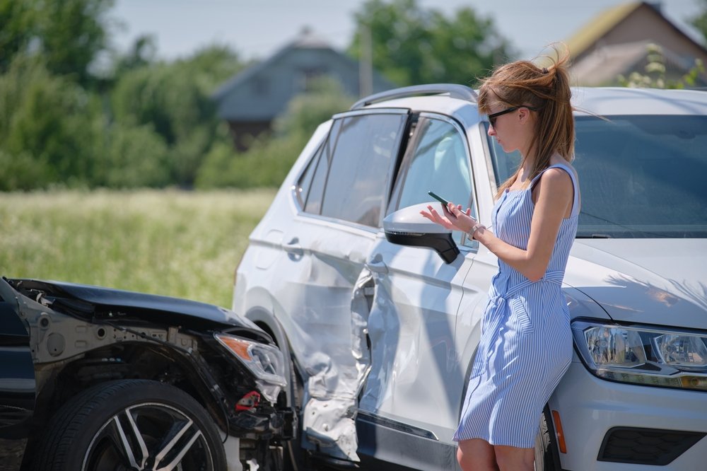 ¿Puedo seguir recuperando daños si fui parcialmente responsable del accidente de coche en Jacksonville?