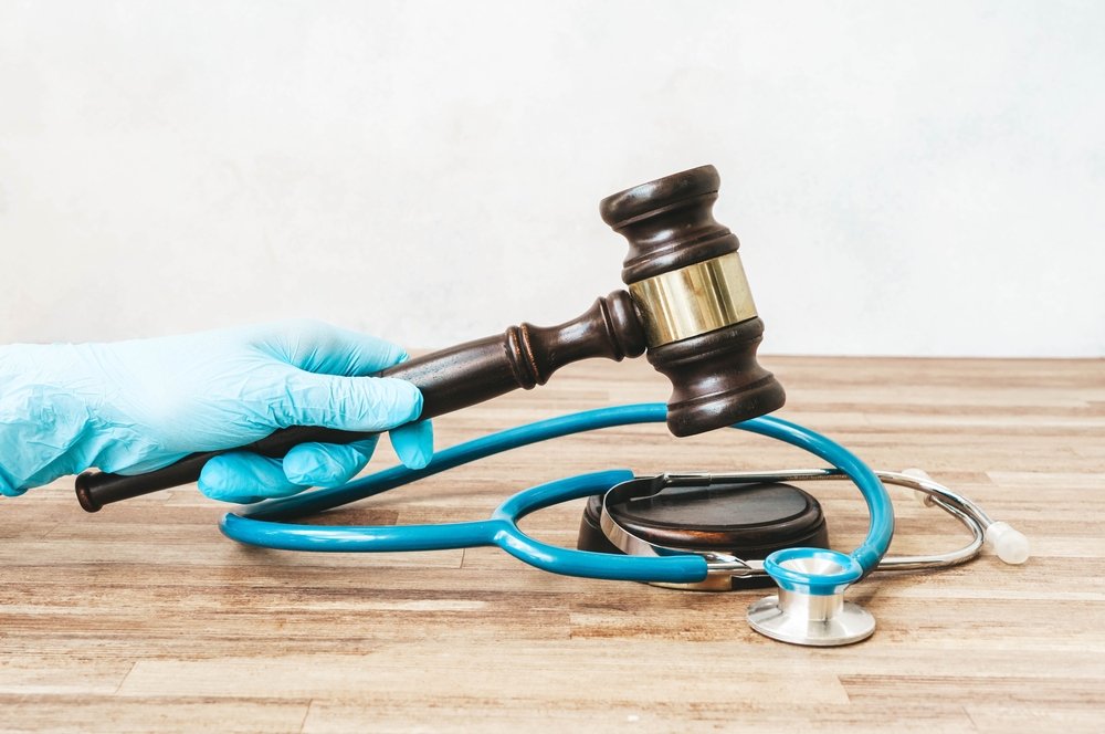 ¿Está disponible una compensación por fascitis necrotizante en un caso de negligencia médica en Florida?
