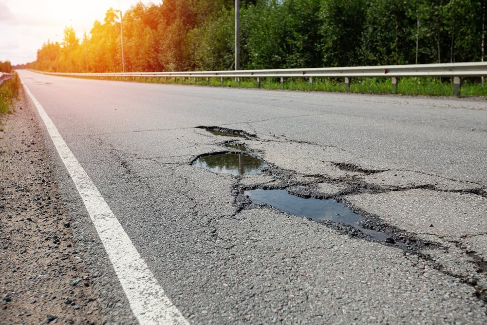 ¿Puedo Demandar a una Agencia Municipal por Accidentes Debido a Defectos en la Carretera en Miami?