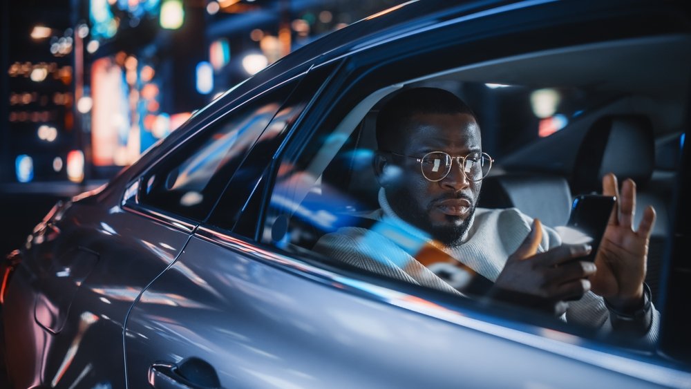 ¿Puedo reclamar daños si fui pasajero en un accidente de coche en Miami?