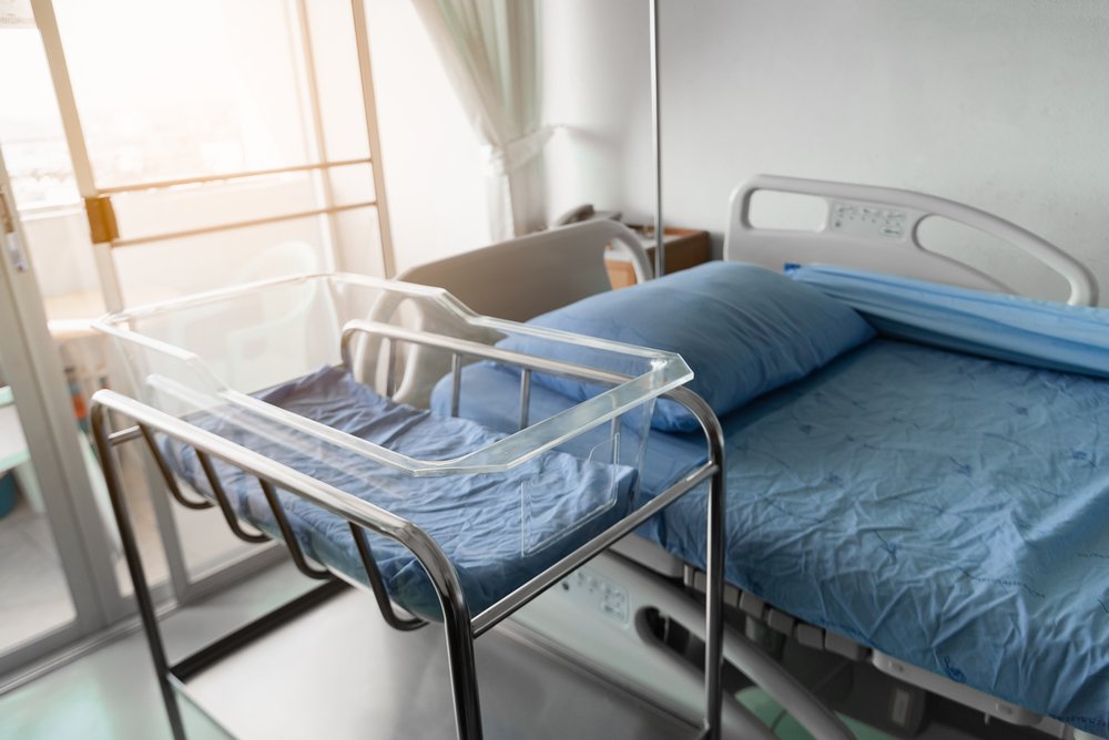 ¿Qué señales indican que una lesión al nacer fue causada por un error médico?