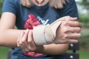 woman with wrist brace