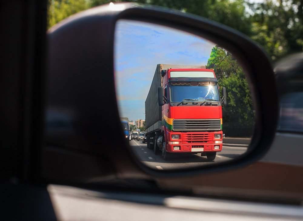 Should I Hire an Orlando Truck Accident Lawyer for a Minor Accident?
