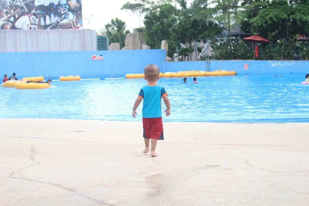 Can You Sue Someone If You Injured Yourself at Their Swimming Pool?