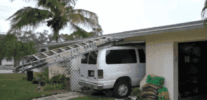 Van crashes into Bonita Springs home