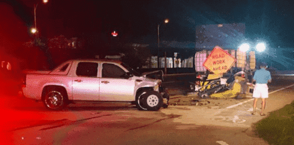 One Injured As Pickup Truck Rear-Ends Box Truck On US 41