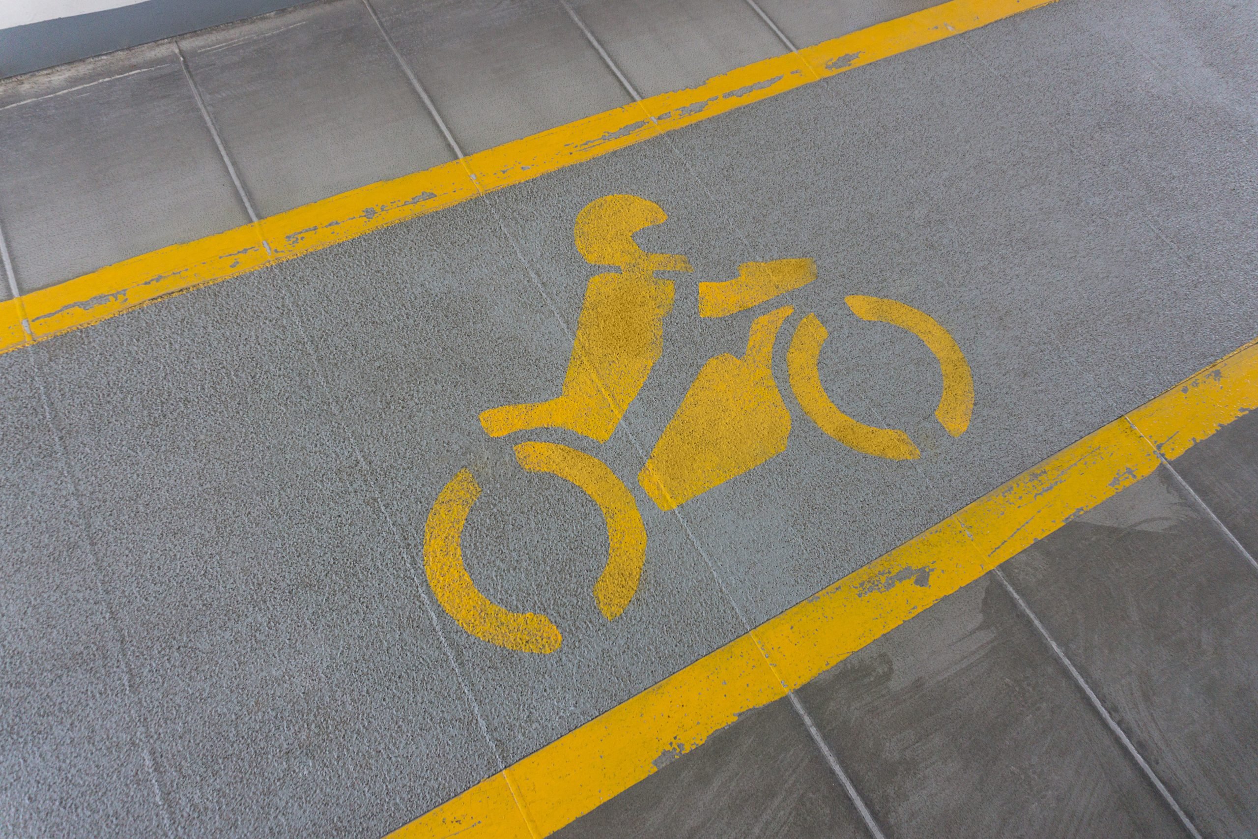 Is Lane Splitting Legal in Florida? Anidjar & Levine