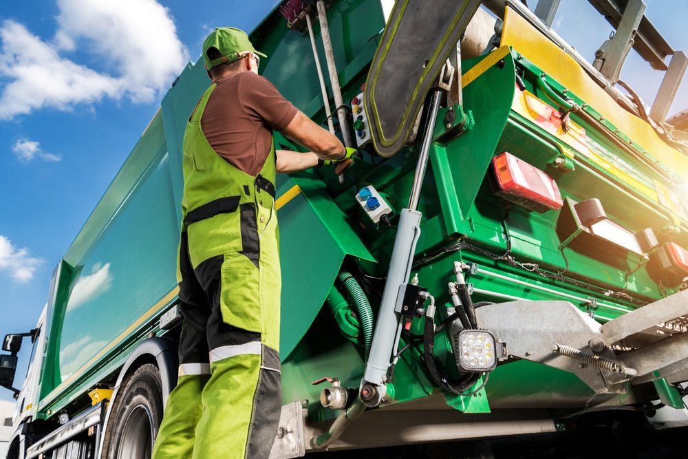 Can You Pass Garbage Trucks? Florida Law Explained Anidjar & Levine