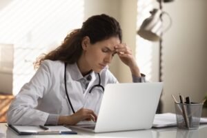 Can I Sue for a Medication Error in Florida if My Doctor was at Fault?