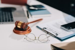 What Happens In The Initial Consultation With A Malpractice Lawyer?