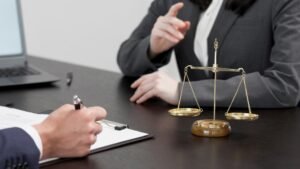 Can I Sue Both the Driver and the Trucking Company in Jacksonville?