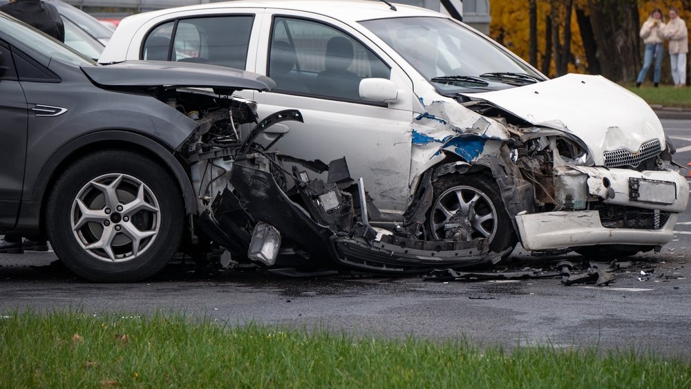 How Do Miami Car Accident Lawyers Handle Multi-Vehicle Crashes?