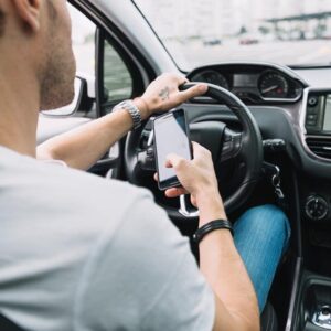 How Do Fort Lauderdale Lawyers Handle Distracted Driving Cases?